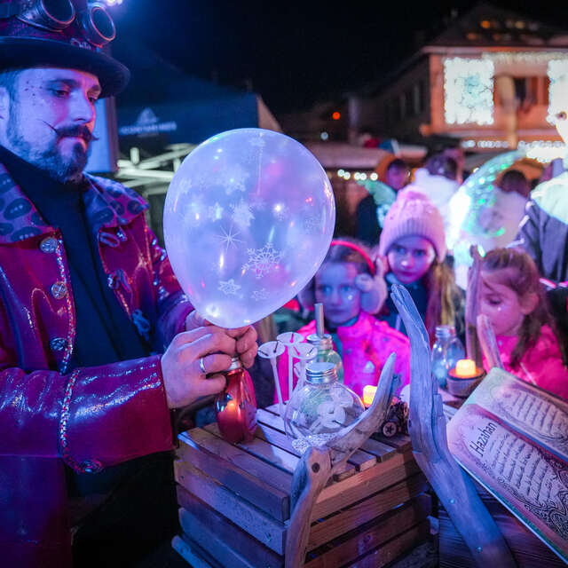 Spectacle déambulatoire Hazahan "Éclats de Lune"