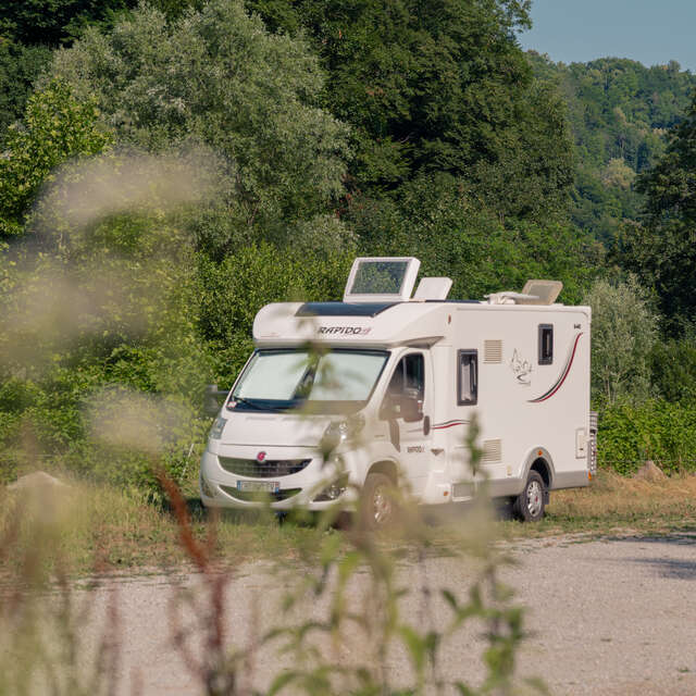 Aire naturelle accueil camping-car