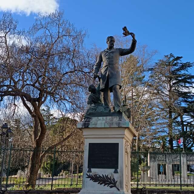 La Statue de Louis Pasteur à Alès