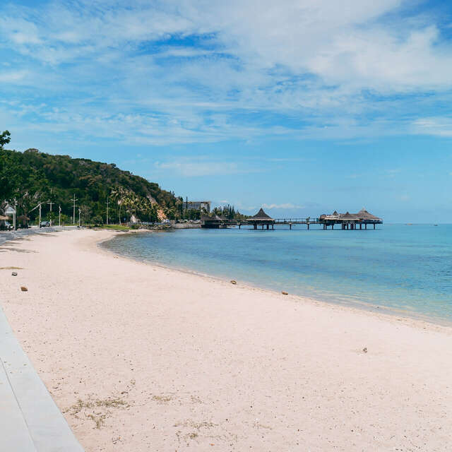 Tourist Bus Tour in Nouméa - Nouméa Islands Tours
