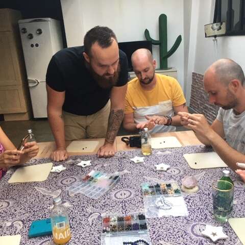 Atelier bracelet en pierres