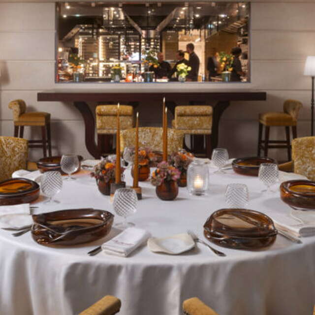 Restaurant Les Ambassadeurs by Christophe Cussac