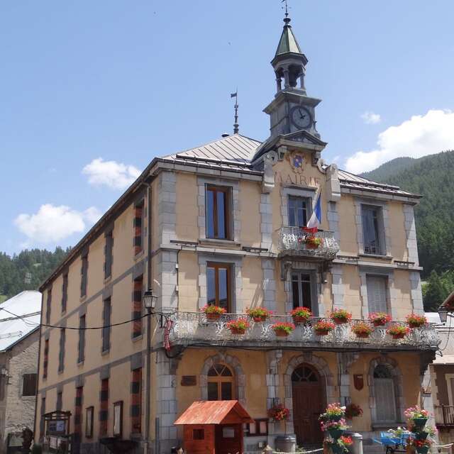 Mairie d'Aiguilles