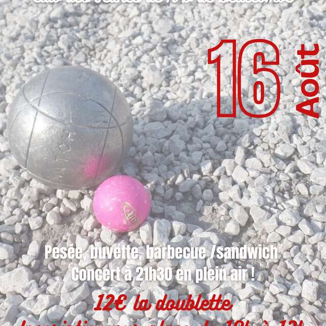 Concours de pétanque organisé par le club des jeunes