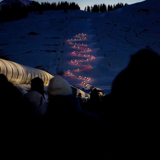 Descente aux flambeaux des moniteurs ESF