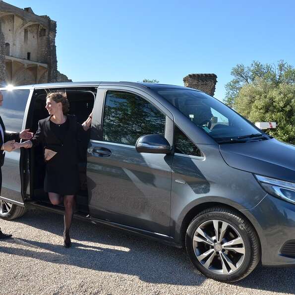 Private tours or transfers - Lyvaï