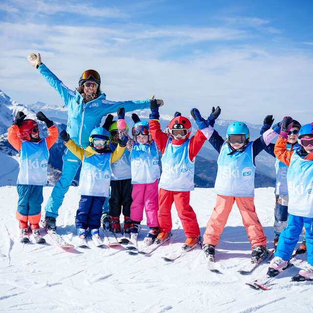 Clases colectivas de esquí o snowboard ESI