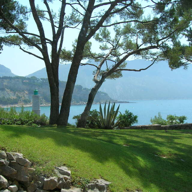 Visite guidée de la Fondation Camargo en français