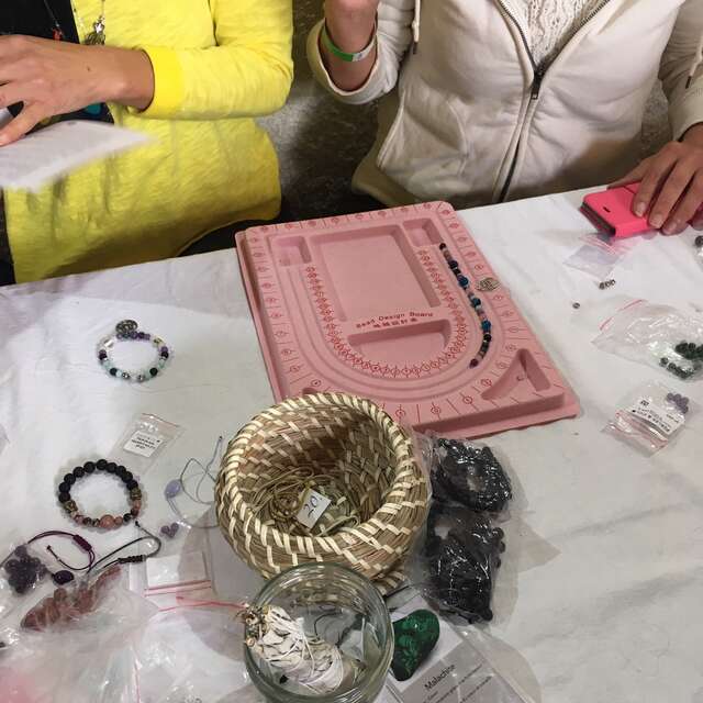 Bracelet creation workshop, natural stone amulet