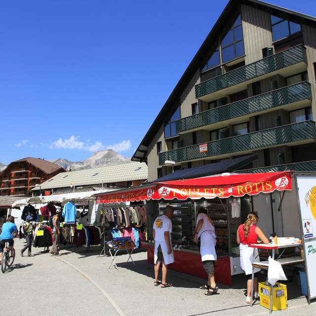 Marché hebdomadaire de La Joue du Loup