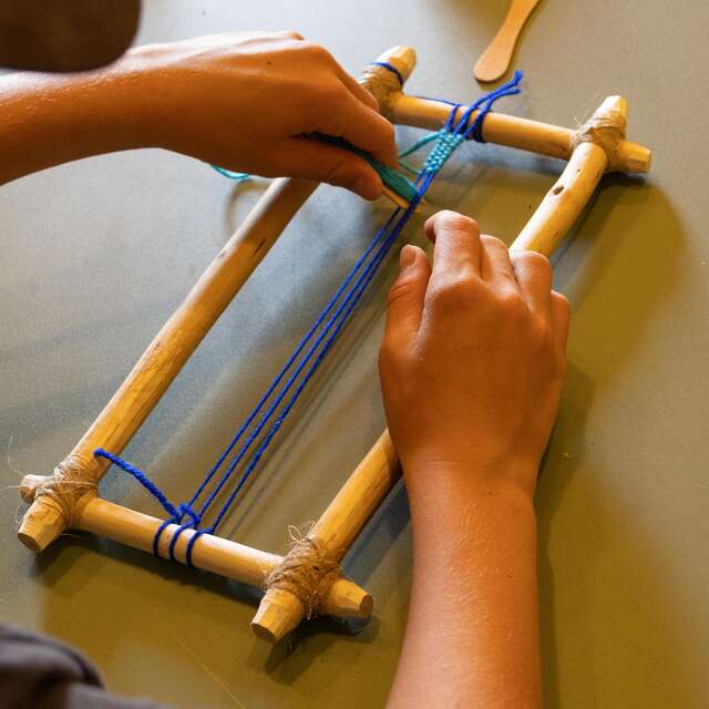Ferme de la forêt - Tissage de bracelet