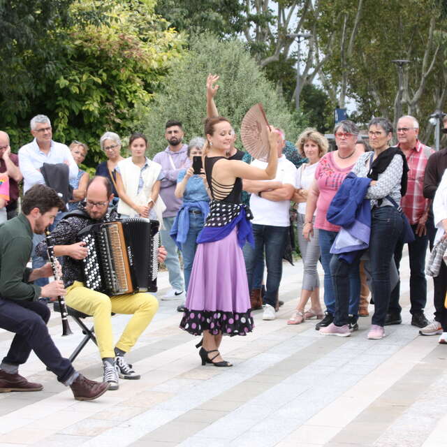 CANCELADO : Tardes de verano: esculturas, jazz y danza, o arte en movimiento.