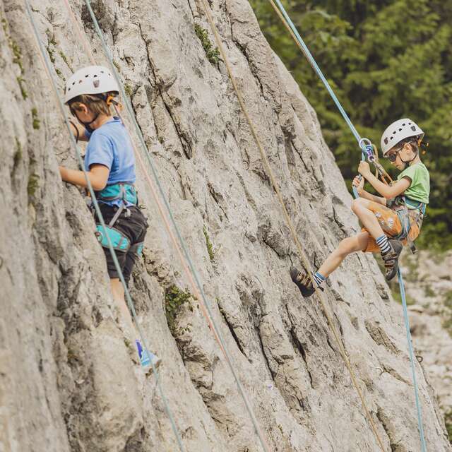 Rock climbing 8-12 y/o: course