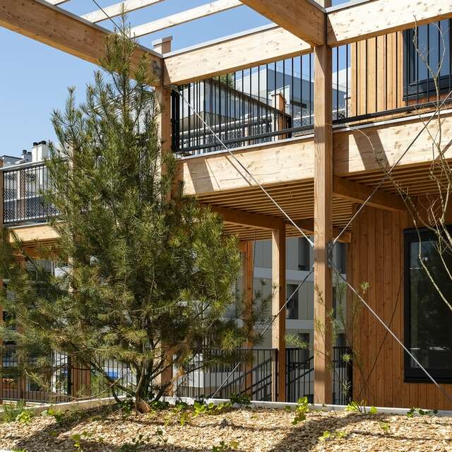 Visite inaugurale de l'école Louise Michel