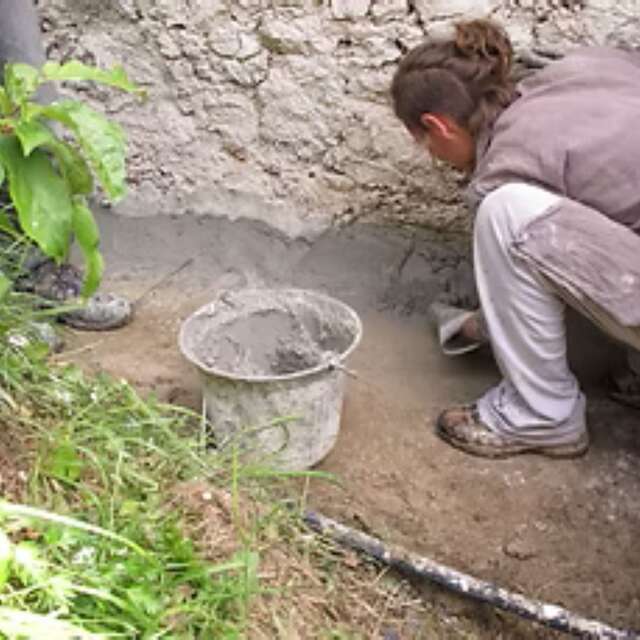 Participative workcamps: Clay/Lime plastering