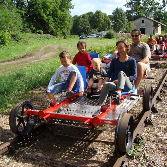 Pédalorail des Lacs à Nieudan