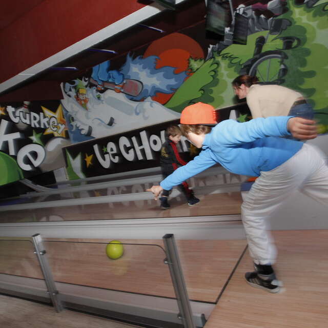 Halloween party at Le Chourum bowling