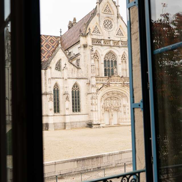 La Loge Marguerite d'Autriche - Appartement d'exception face au Monastère Royal de Brou.