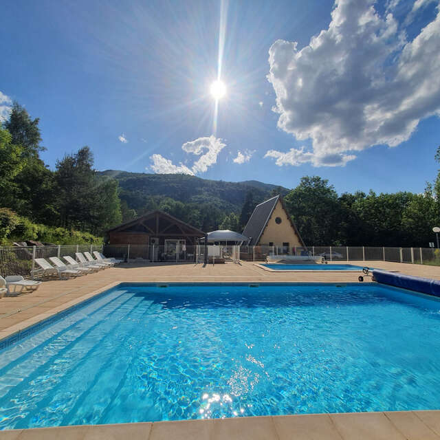 Village de chalets et camping La Pierre de l'Aigle
