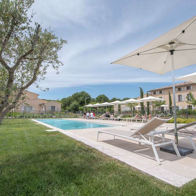 Le Clos des Oliviers****