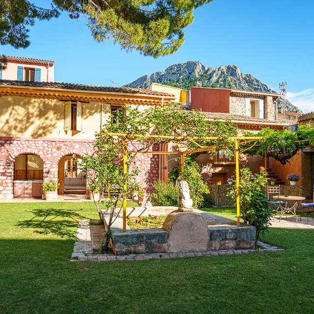 Hôtel Les Arcades - Le Lion d'Or