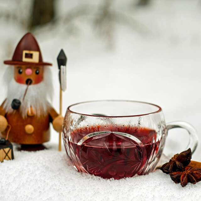 Mulled wine and apple juice workshop