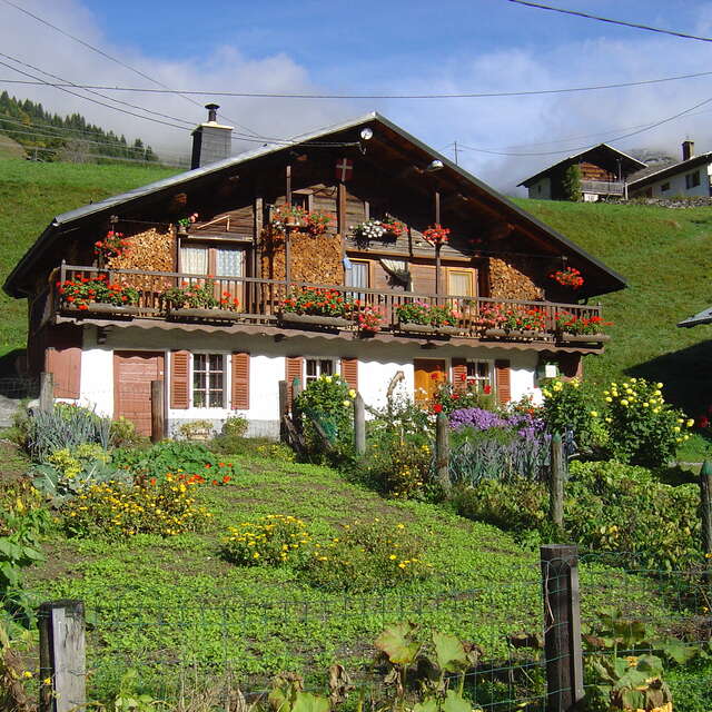 Hamlet and Chapel of Les Prés