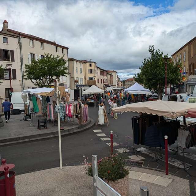 Marché local Vic-le-Comte