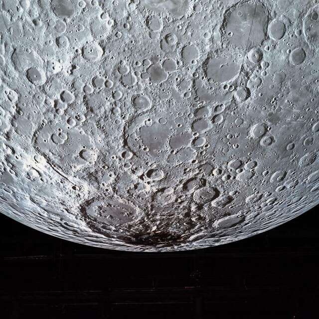 Atelier - Walking on the Moon