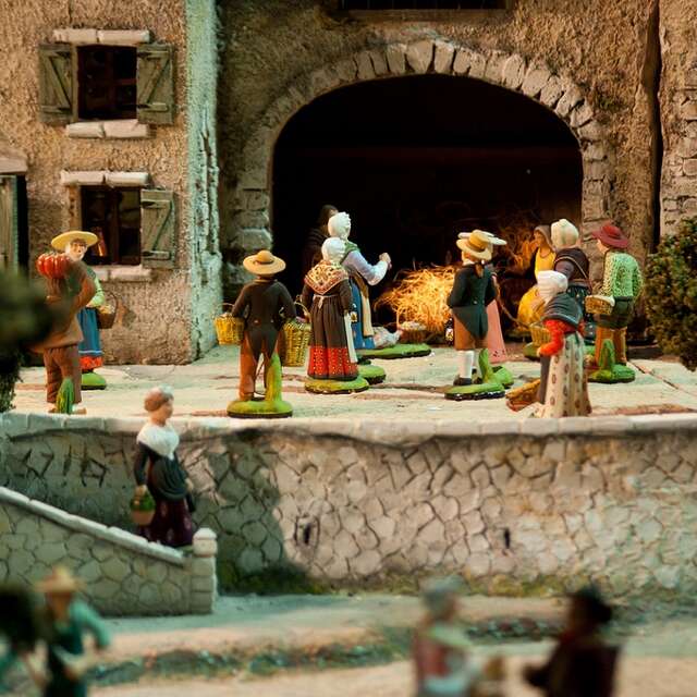 Crèches dans les églises du centre-ville d'Avignon