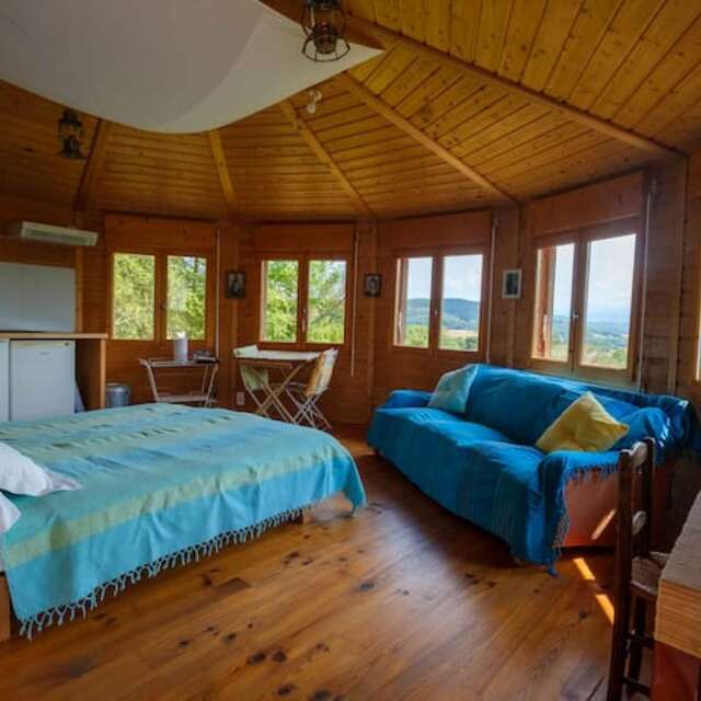 Maison ronde en bois style yourte
