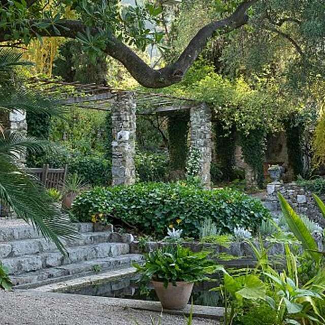 Guided tour: The Waterfiel Garden at Clos du Peyronnet