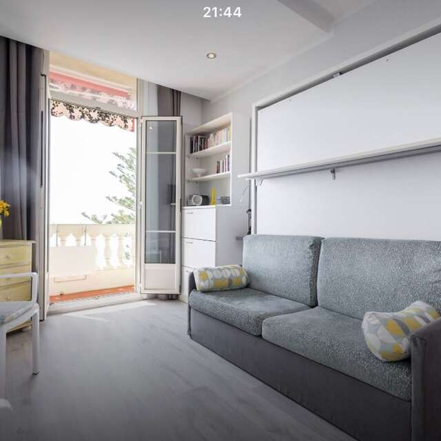"Regina Palace" Furnished Accommodation