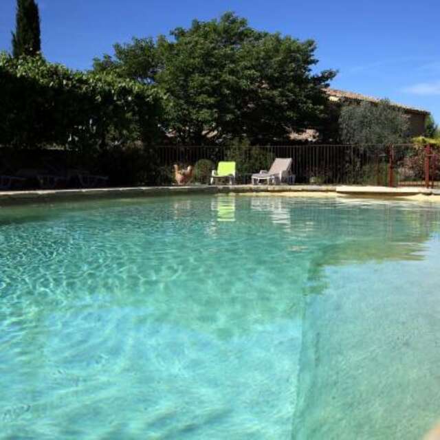 La Glycine Ensoleillée : Gîtes en Provence
