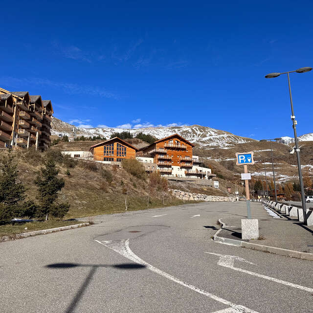 Parking de Rochebrune (P7)