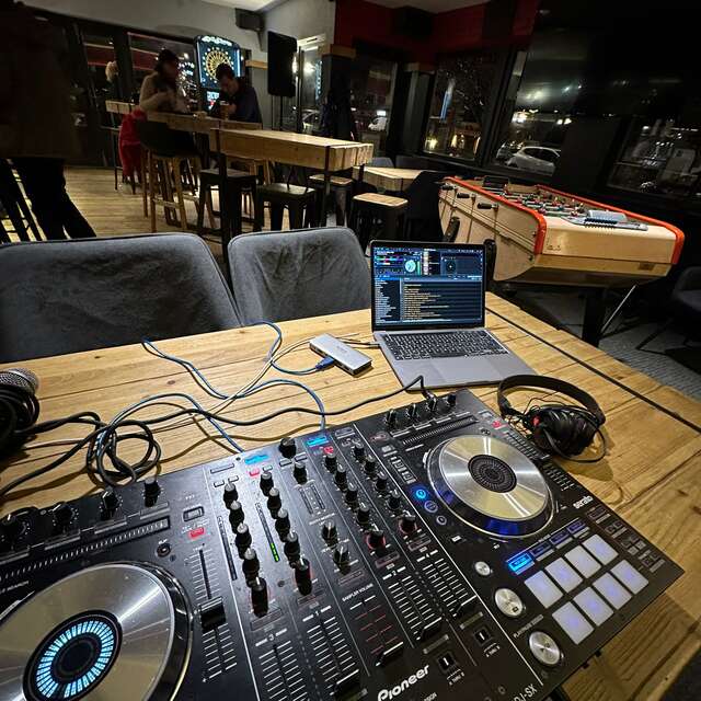 DJ Lucas party at B4
