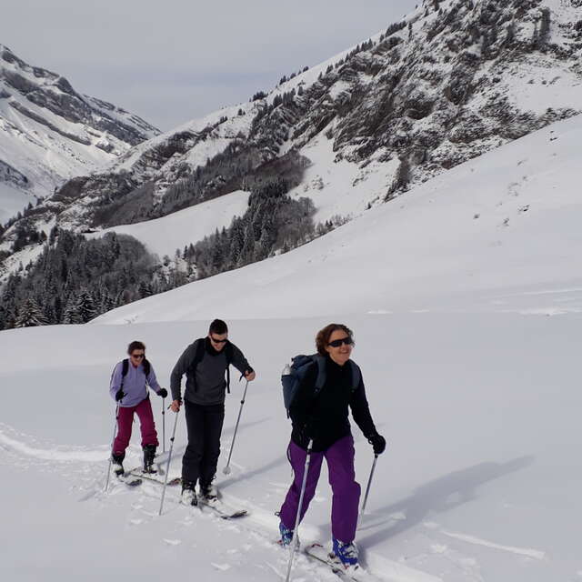 Ski touring discovery outing