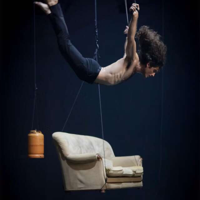 Spectacle - Amow - Cie Suspendu