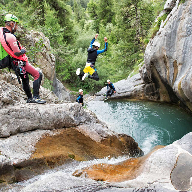 Canyoning - Bureau des Guides Champsaur Valgaudemar