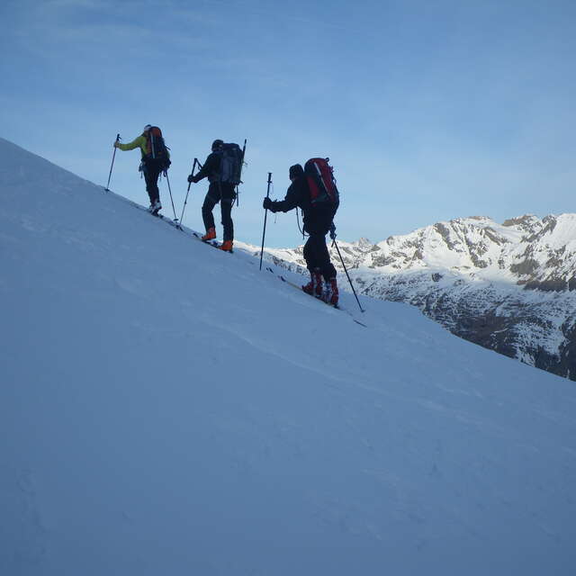 Ski touring: 2 days at the Pointe Percée refuge
