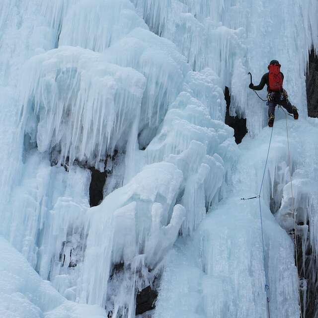 Découverte de la cascade de glace en grande voie