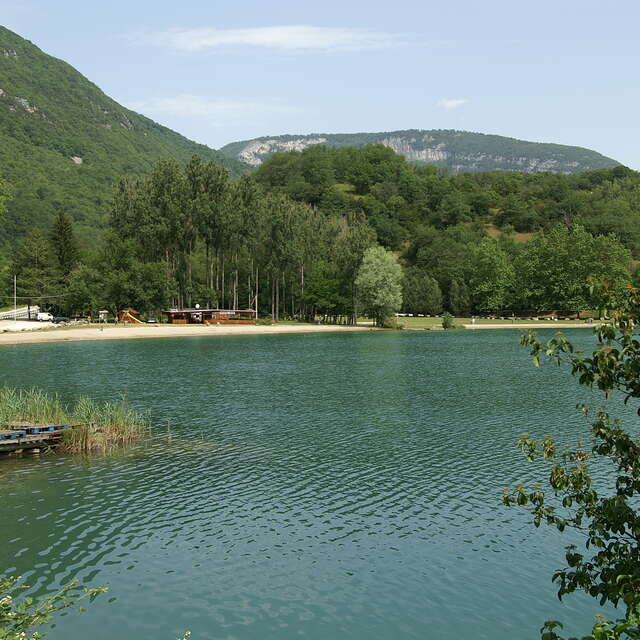 Baignade au lac de Virieu-le-Grand