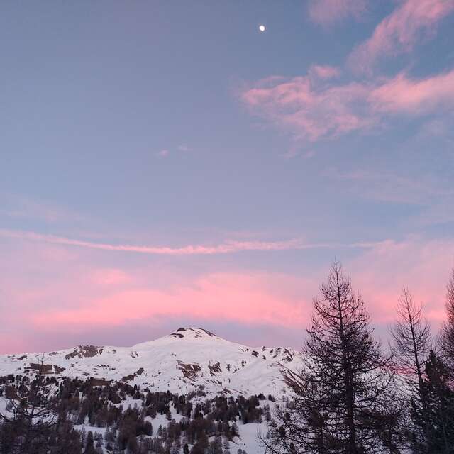Raquettes coucher du soleil, apéro au coin du feu