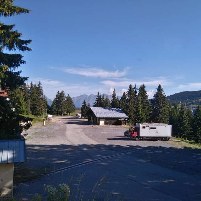 Service area of ​​Le Grand Tétras - Motorhome