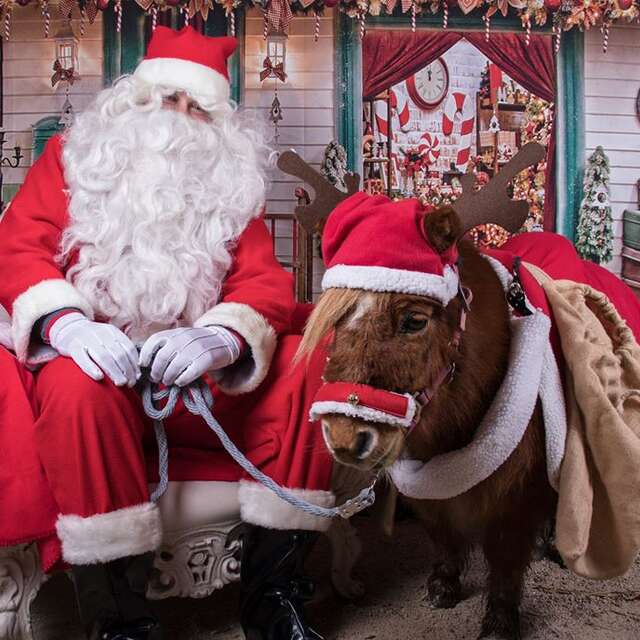 Santa Claus at the Ranch de la Mène