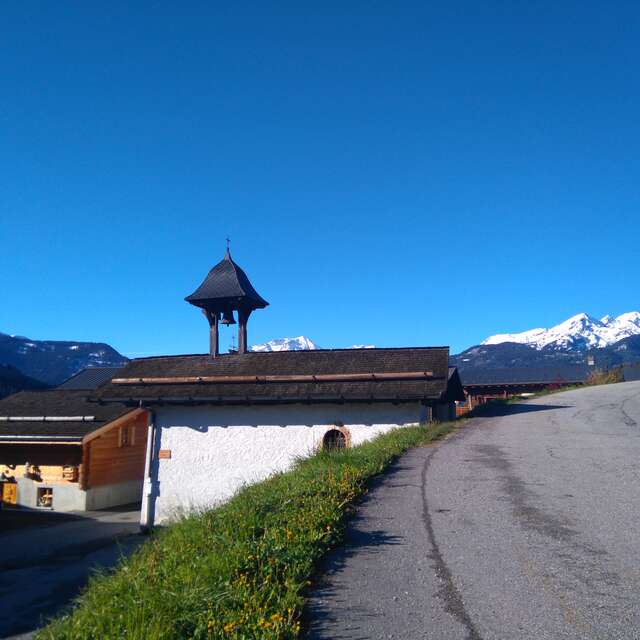 Hamlet and chapel of Praz