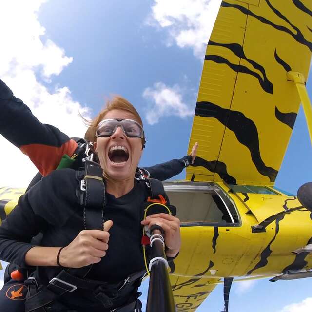 Saut en parachute (tandem) - Auvergne parachutisme