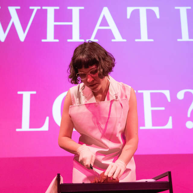 Performance - Jeanne Spaeter - Amour sous contrat - Festival La Batie