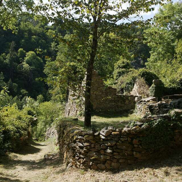Issandolanges, village abandonné