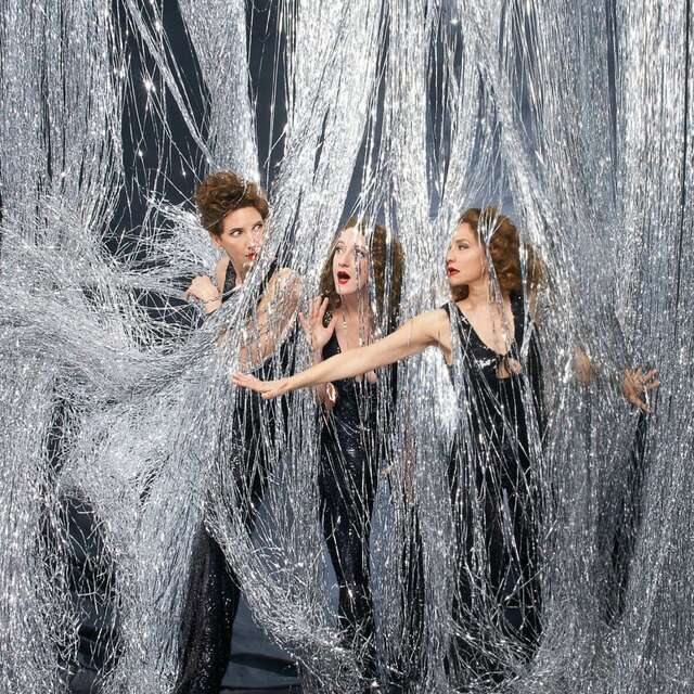 Music-Hall - Les Sea Girls «Dérapage»